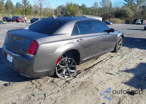 2023 Chrysler 300 300S z USA, uszkodzony, nr VIN 2C3CCABG2PH573139